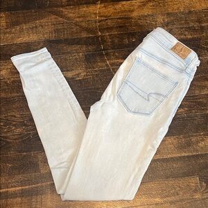 American Eagle Outfitters Light Wash Skinny Jeans